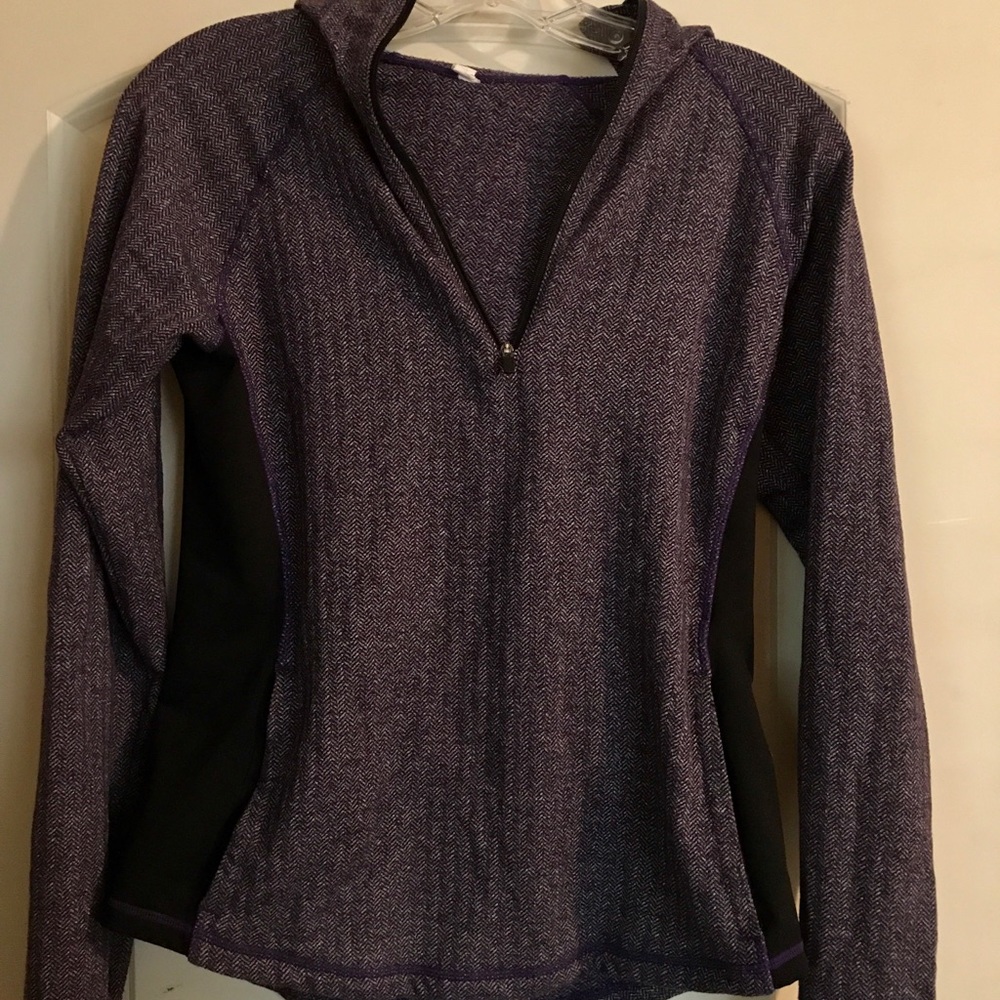 Long sleeve quarter zip